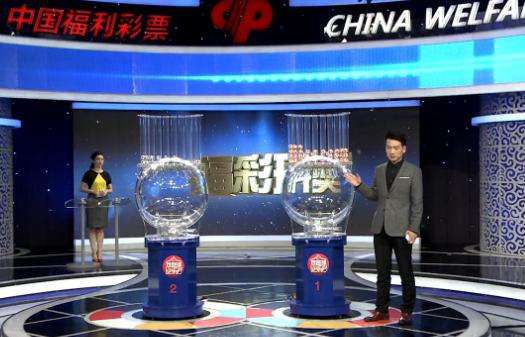 我和丰满老师疯狂做爰小说
